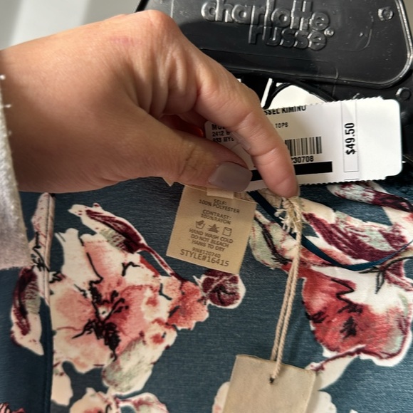 Brand new kimono floral - Picture 3 of 4